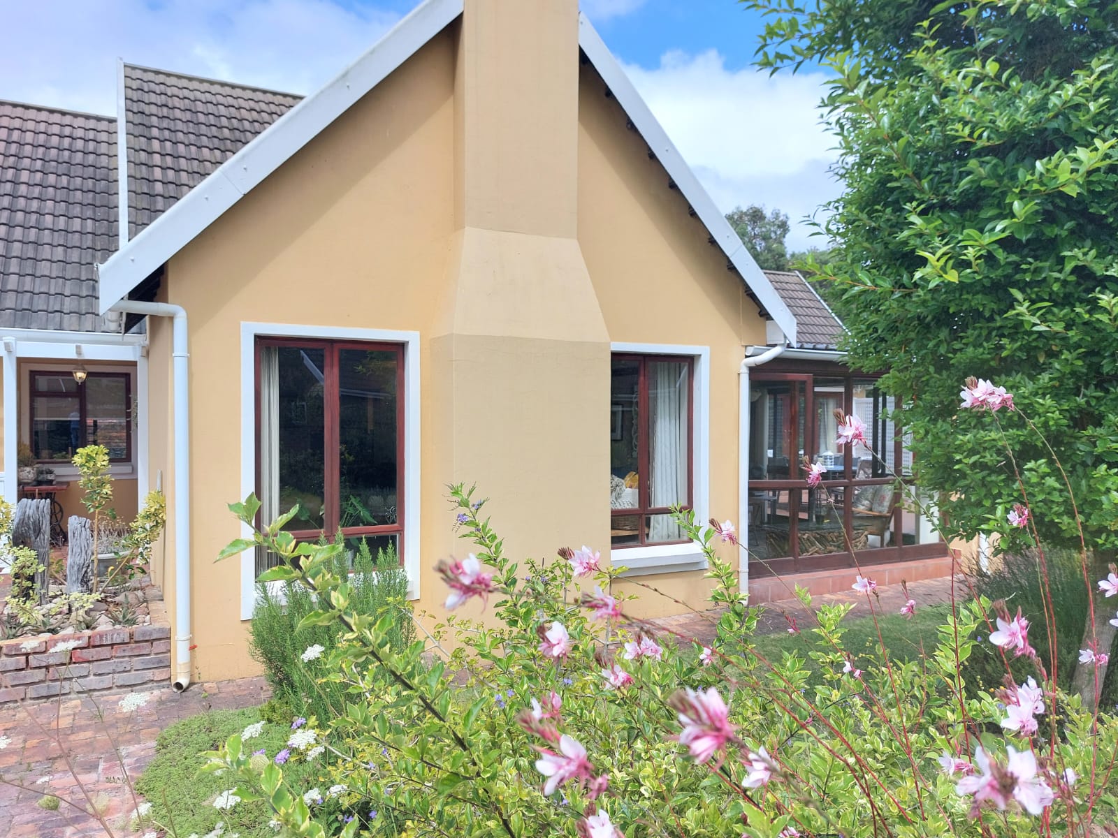 2 Bedroom Property for Sale in The Island Western Cape